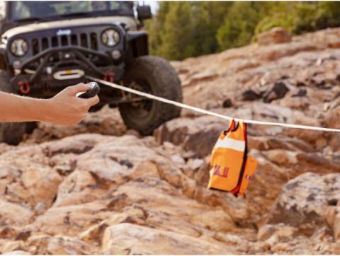 Trekker Winch 12500 Lbs Synthetic Rope IP68 Waterproof Wireless Rugged Ridge