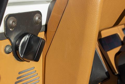 Jeep CJ/YJ Windshield Knobs Pair 76-95 CJ and Wrangler YJ Powdercoat Black Kentrol