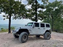 4 Inch Rock Runner Series Lift Kit 2007-2017 Jeep Wrangler JK Unlimited with Fox Shocks Superlift